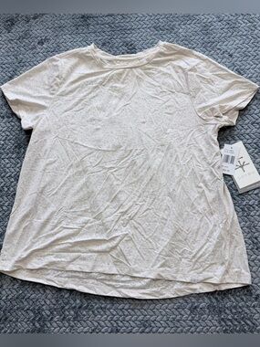 Soybu Jacquard Mesh Performance Tee in Almond Size Large NWT